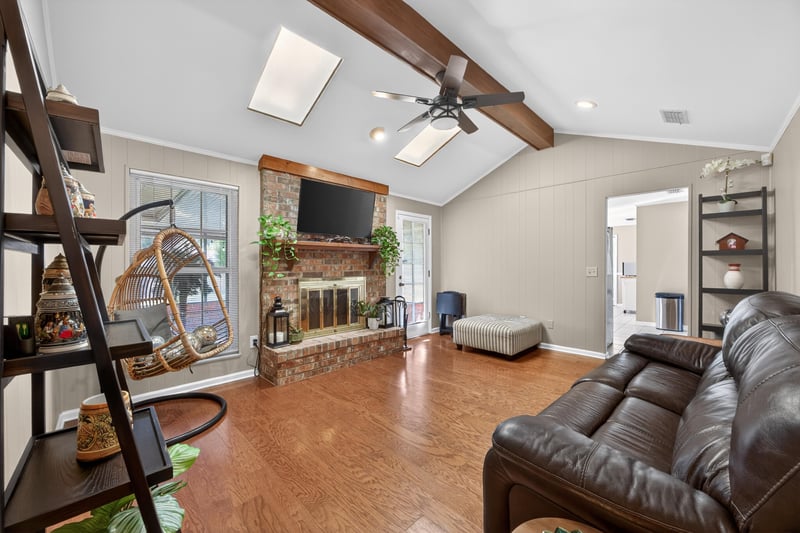 Photo 8 of 1546 Dolphin St N, Orange Park, FL 32073, photographed by Megapixeler
