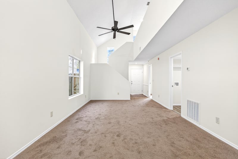 Photo 6 of 10986 Traci Lynn Dr, Jacksonville, FL 32218, photographed by Megapixeler