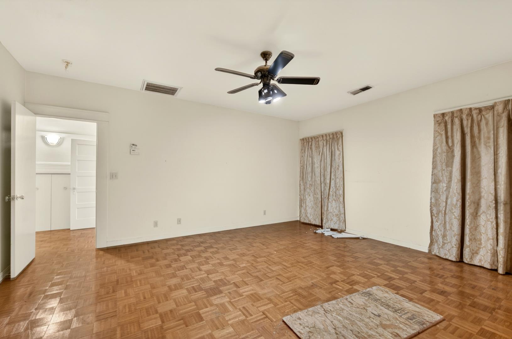 435 N Alta Ave, photo 47