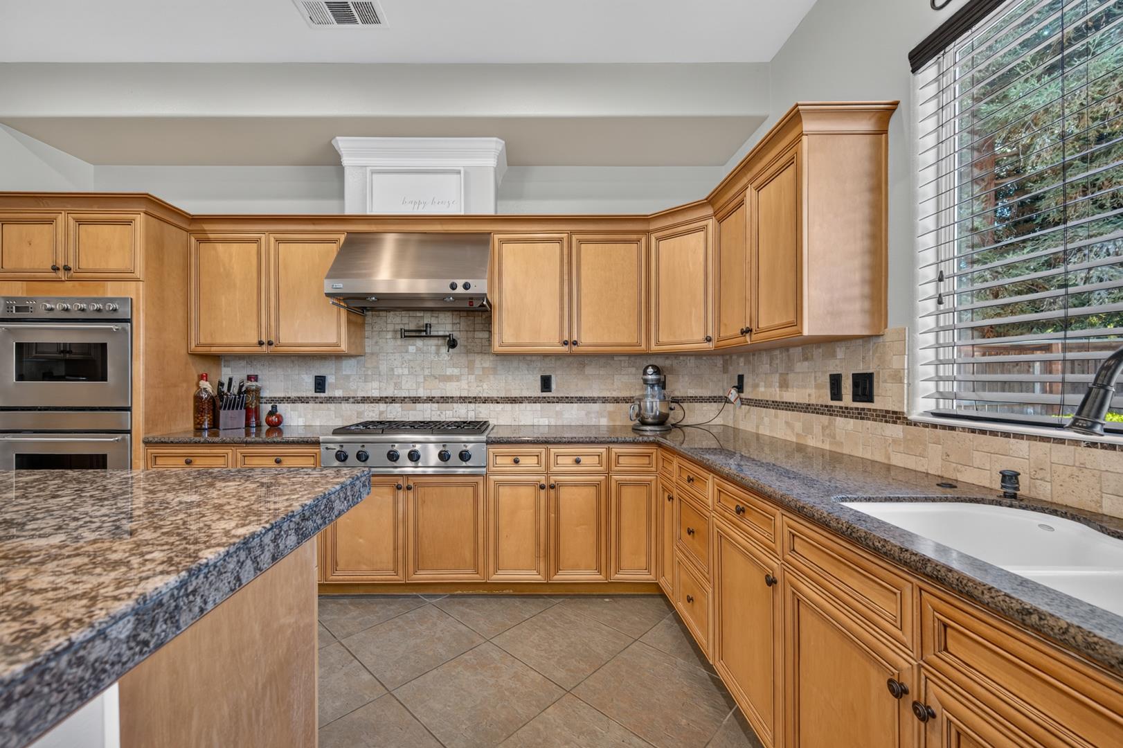 633 W Richmond Ave, photo 48