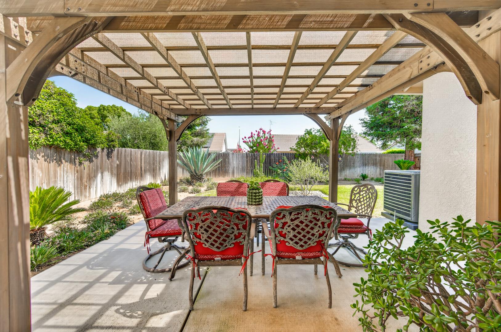 337 Village Dr, photo 81