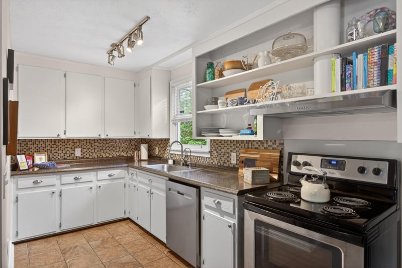 Photo 12 of 1573 Charon Rd, Jacksonville, FL 32205, photographed by Megapixeler