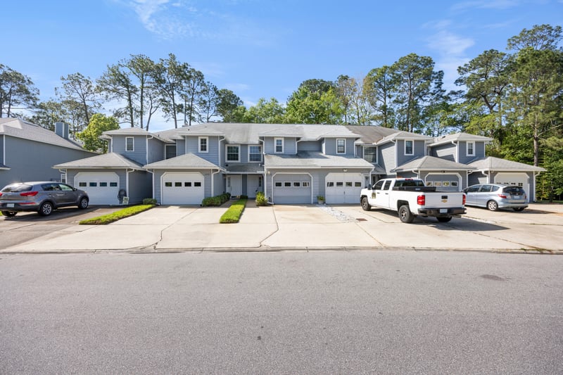 Photo 4 of 4008 Stillwood Dr, Jacksonville, FL 32257, photographed by Megapixeler