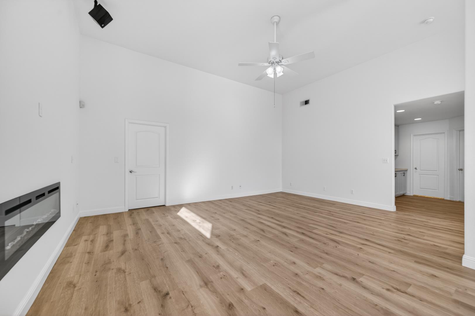 10291 N Whitney Ave., photo 9