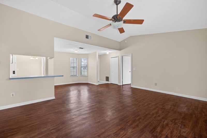 Photo 8 of 8725 Huntington Woods Cir N, Jacksonville, FL 32244, photographed by Megapixeler