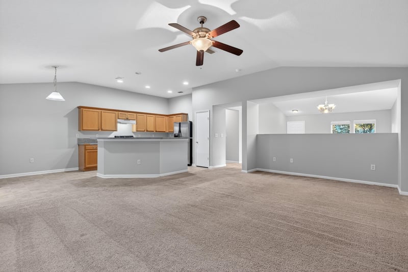 Family Room at 75277 Ravenwood Dr, Yulee, FL 32097