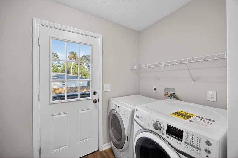 Photo 17 of 591 Julia St, St. Augustine, FL 32084, photographed by Megapixeler
