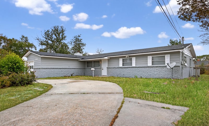 Photo 4 of 8015 Jaguar Dr, Jacksonville, FL 32244, photographed by Megapixeler