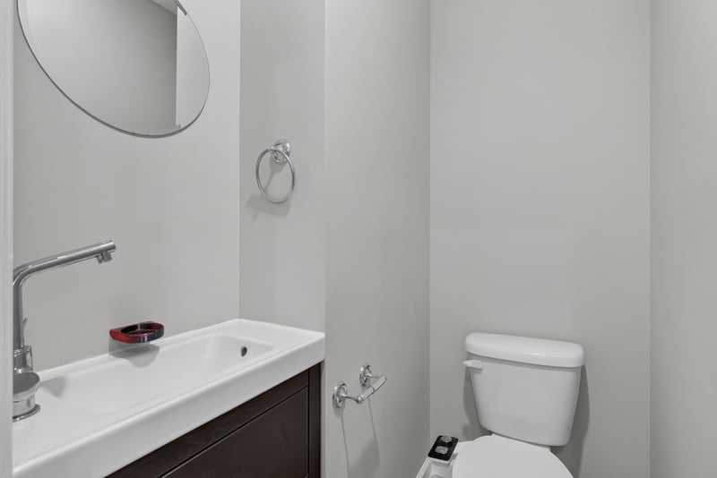 Bathroom vanity view, photographed by Megapixeler on Birch Run E, Orange Park