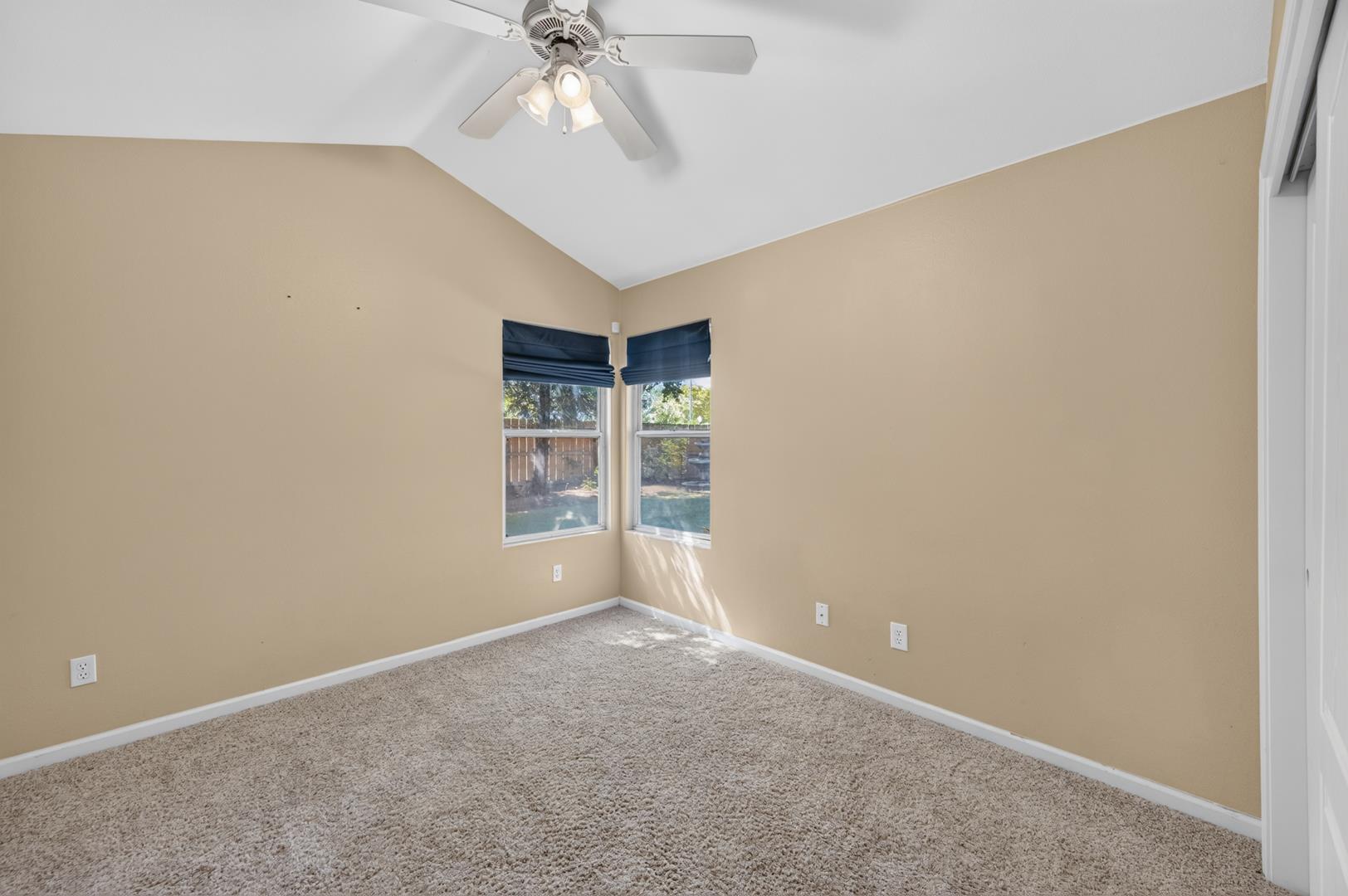1327 E La France Dr, photo 31