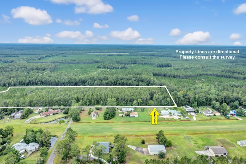 Photo 4 of 5363 Airpark Loop W, Green Cove Springs, FL 32043, photographed by Megapixeler