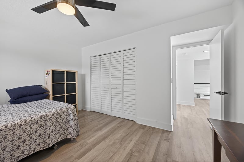 Photo 32 of 7805 Baymeadows Cir W, Jacksonville, FL 32256, photographed by Megapixeler