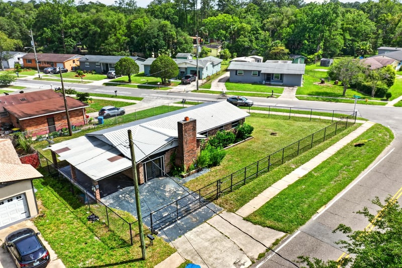 Photo 4 of 3842 Winton Dr, Jacksonville, FL 32208, photographed by Megapixeler