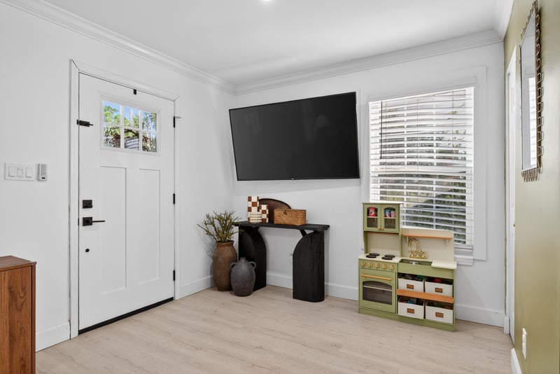 Photo 6 of 1110 Scheidel Ct, Atlantic Beach, FL 32233, photographed by Megapixeler