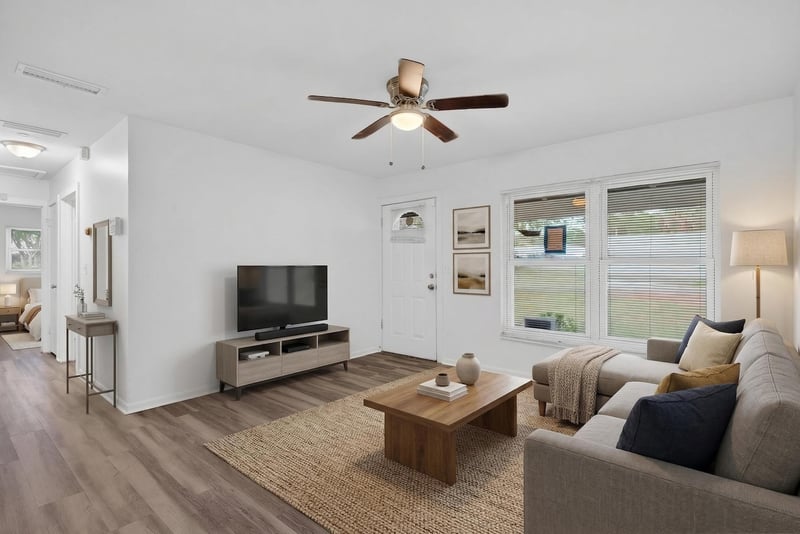 Photo 8 of 1814 Locust Ave, Palatka, FL 32177, photographed by Megapixeler