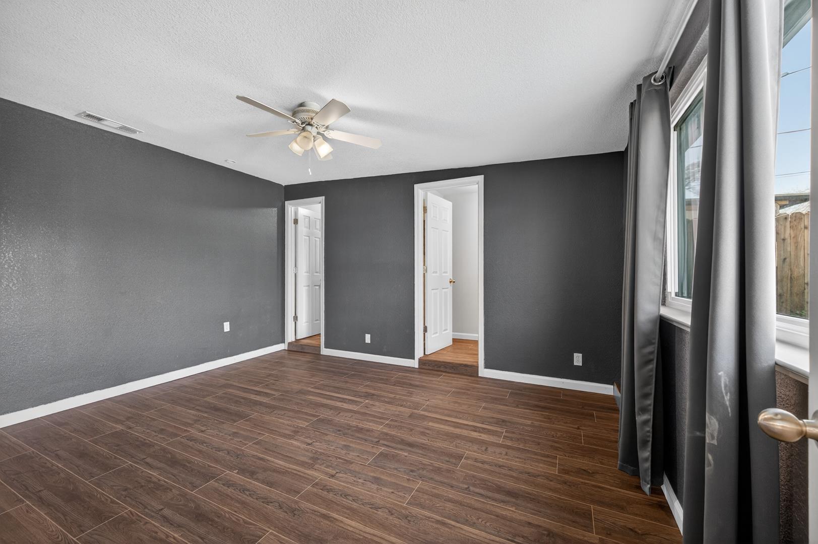 1524 W Fountain Way, photo 39