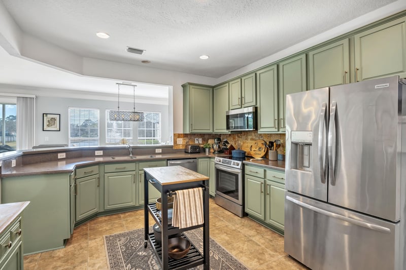 Photo 12 of 3954 Lionheart Dr, Jacksonville, FL 32216, photographed by Megapixeler