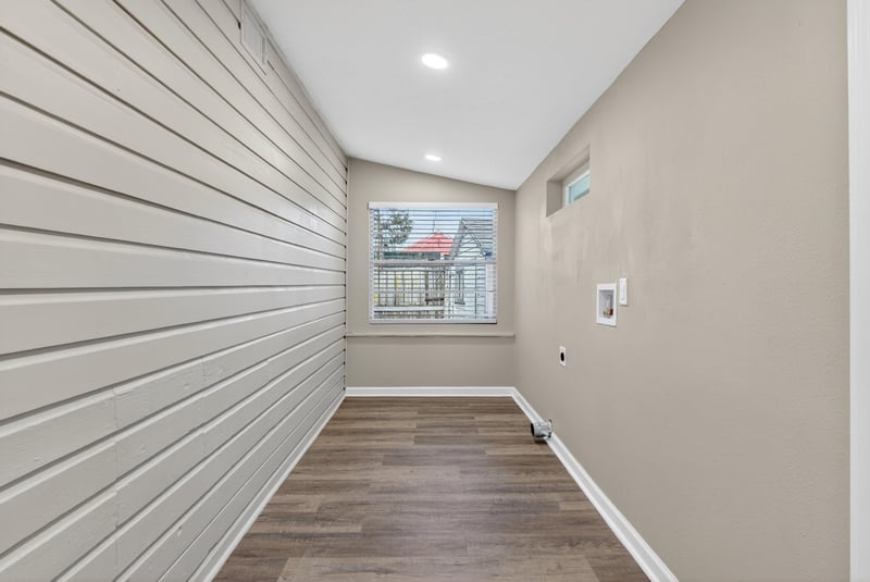 Photo 35 of 918 Glencarin Street, Jacksonville, FL 32208, photographed by Megapixeler