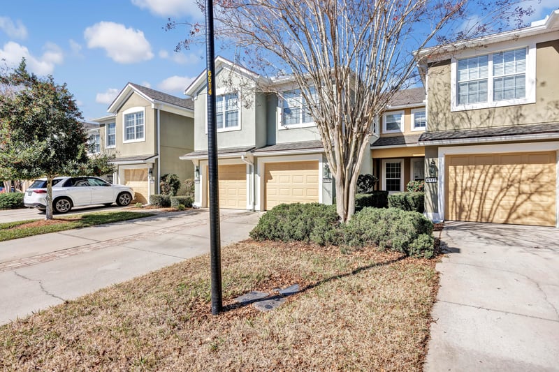 Photo 4 of 6415 White Blossom Cir, Jacksonville, FL 32258, photographed by Megapixeler
