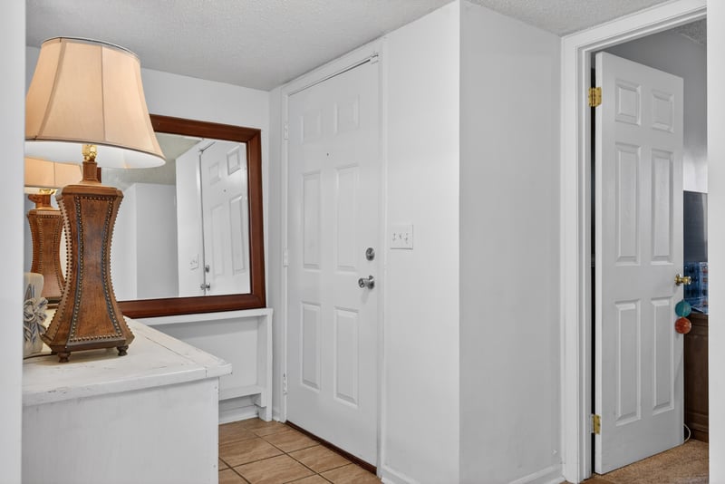 Photo 7 of 5610 Pinebay Cir S, Jacksonville, FL 32244, photographed by Megapixeler