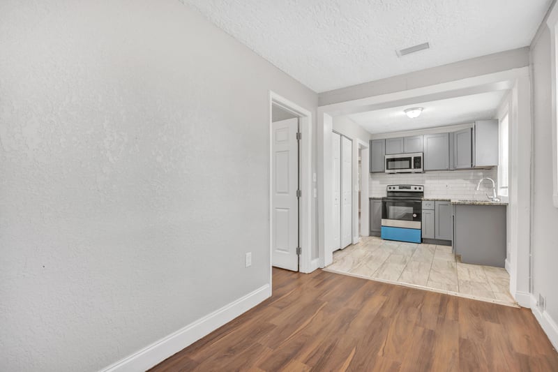 Photo 7 of 2037 W 13th St, Jacksonville, FL 32209, photographed by Megapixeler