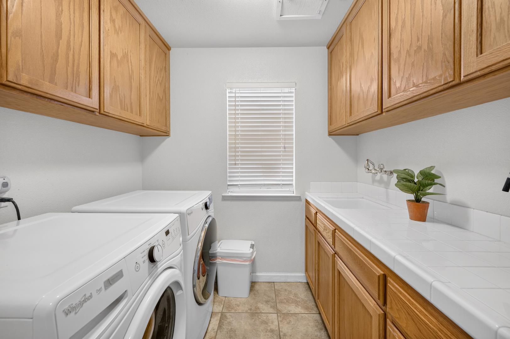 1888 El Paso Ave, photo 36
