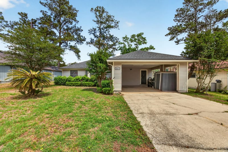 Photo 2 of 8849 Victoria Landing Dr W, Jacksonville, FL 32208, photographed by Megapixeler