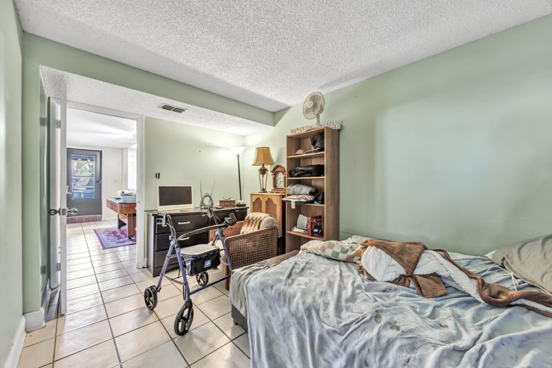 Photo 21 of 202 St Johns Ave unit 103b, Green Cove Springs, FL 32043, photographed by Megapixeler