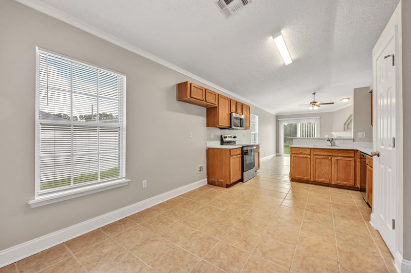 Photo 14 of 590 Timber Trace Ct, Orange Park, FL 32073, photographed by Megapixeler