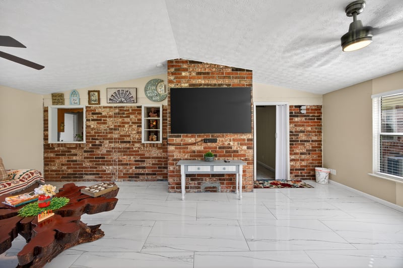 Family Room 2 at 3627 County Road 218, Middleburg, FL 32068