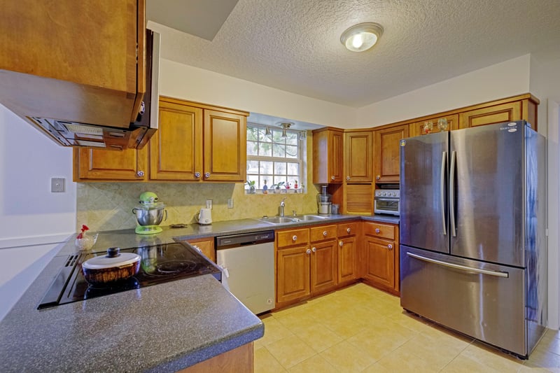 Photo 12 of 3333 Heathcliff Ln, Jacksonville, FL 32257, photographed by Megapixeler