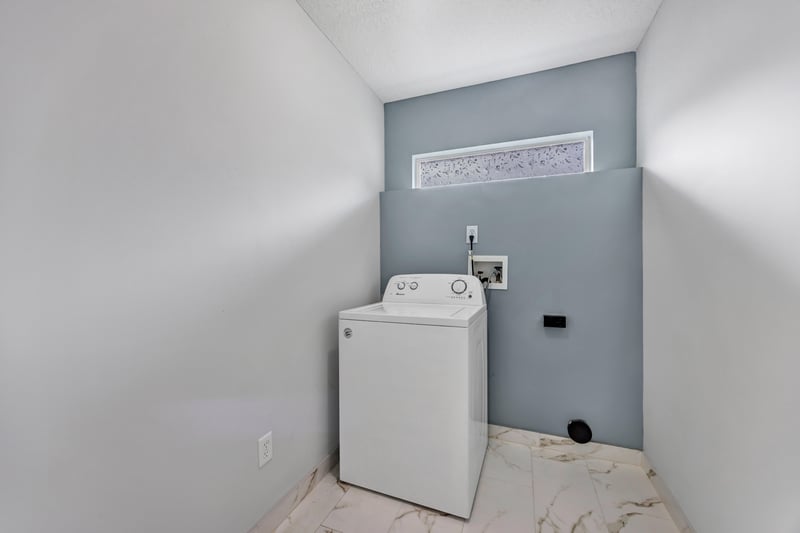 Laundry Room at 4320 Brandon Glenn Ct, Jacksonville, FL 32258