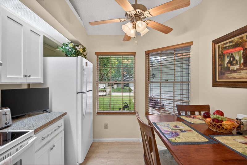 Photo 9 of 11095 Wandering Oaks Dr, Jacksonville, FL 32257, photographed by Megapixeler
