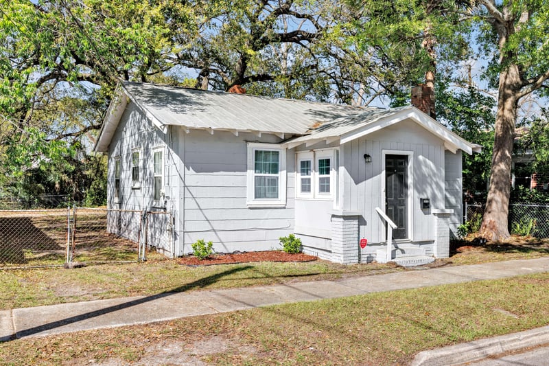 Photo 3 of 1439 W 15th St, Jacksonville, FL 32209, photographed by Megapixeler