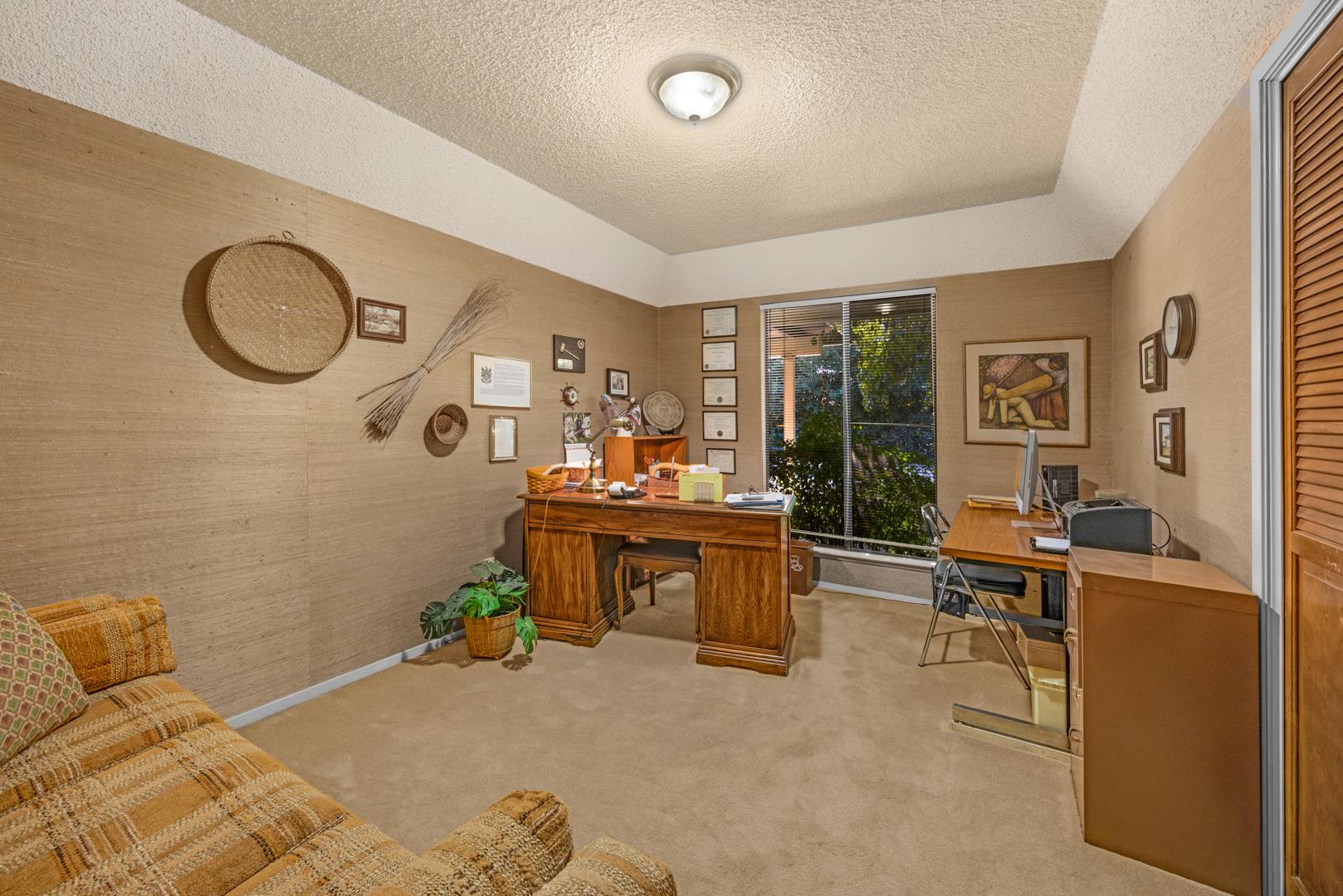 355 E Everglade Ave, photo 36