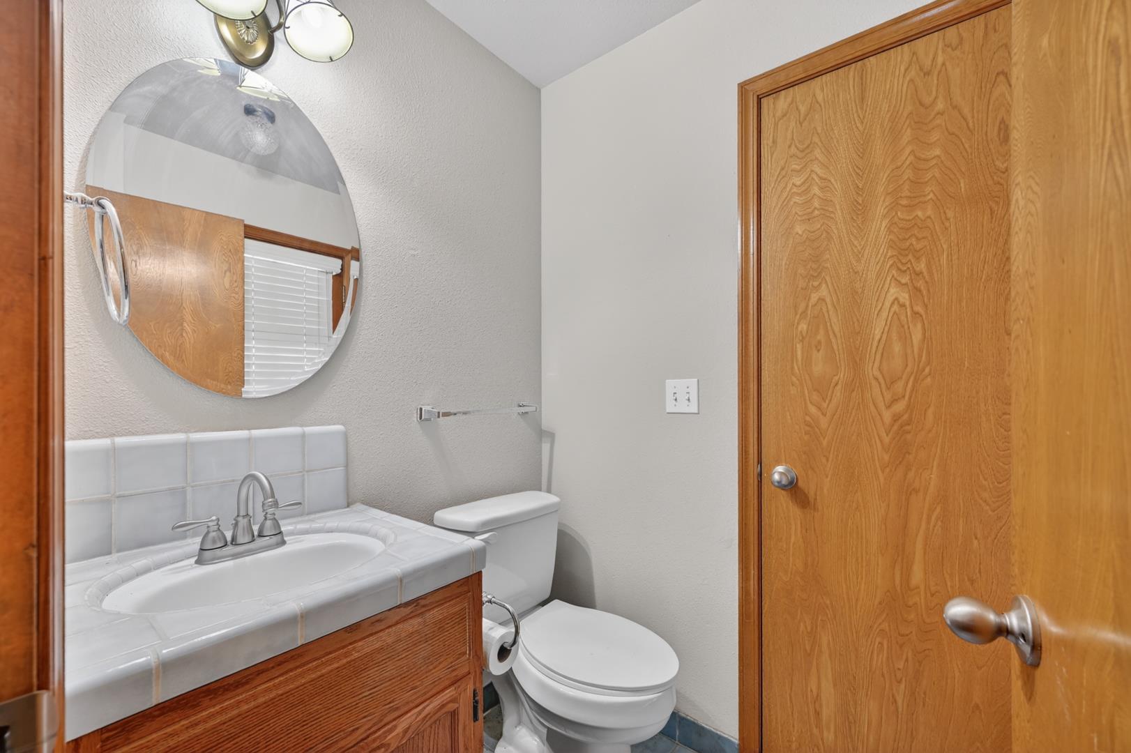 1185 N Locan Ave, photo 31