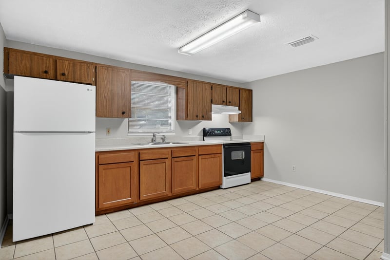 Kitchen at 9937 Moss Side Ln, Jacksonville, FL 32257