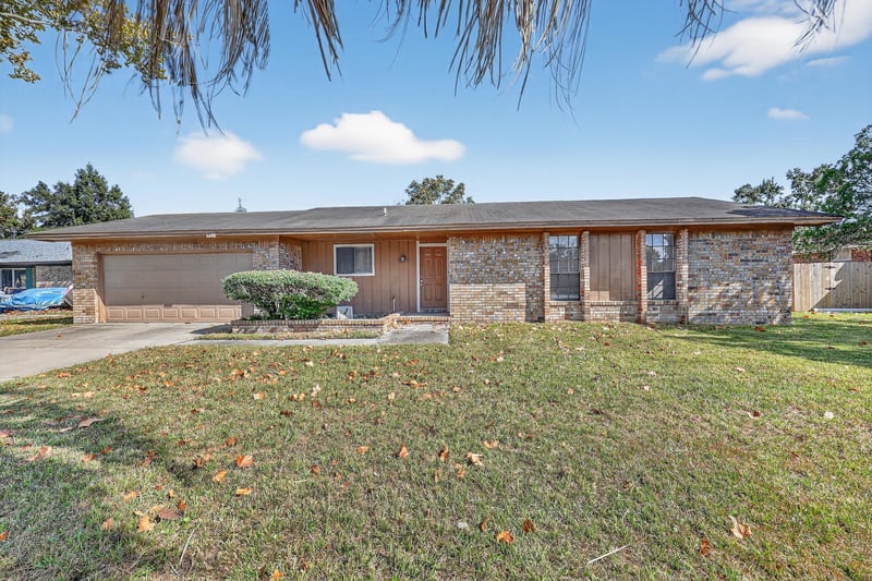Front at 551 William Penn St, Orange Park, FL 32073