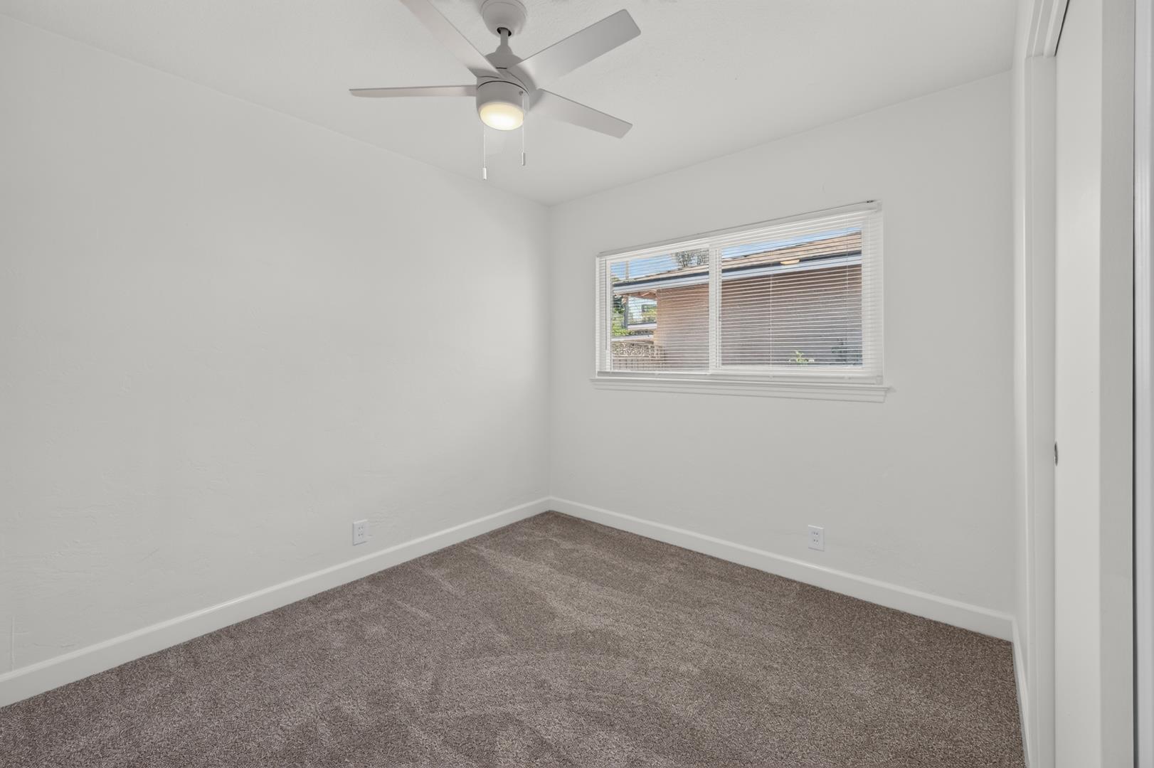 2302 E Fedora Ave, photo 37
