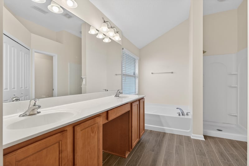 Primary Bath at 14344 Summer Breeze Dr, Jacksonville, FL 32218