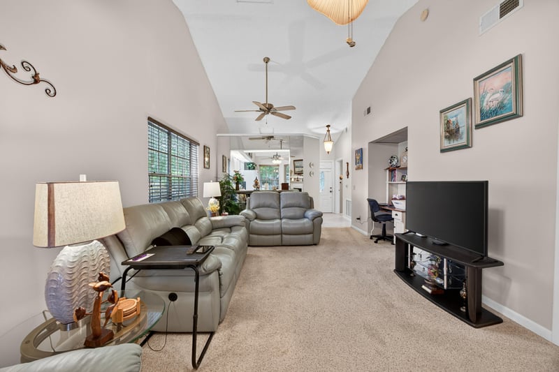 Photo 6 of 11095 Wandering Oaks Dr, Jacksonville, FL 32257, photographed by Megapixeler