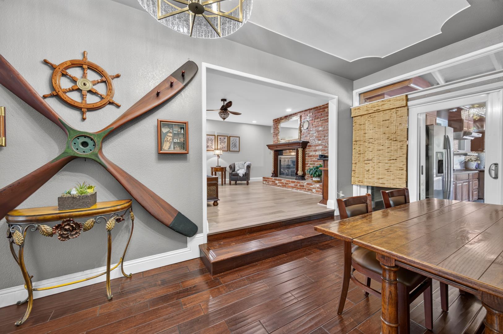 6197 N Fruit Ave, photo 22