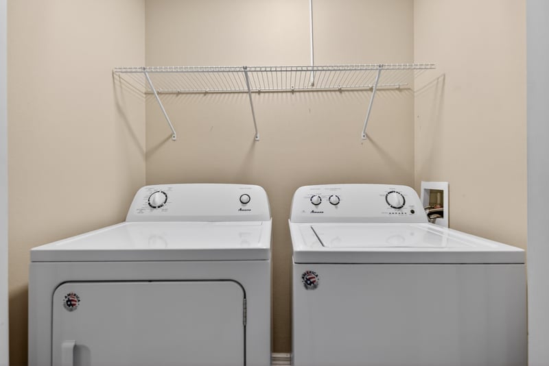 Laundry Room at 11816 Lake Bend Cir, Jacksonville, FL 32218