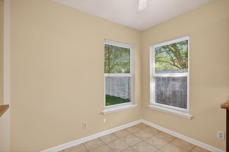Breakfast Nook at 11509 Delegate Ct, Jacksonville, FL 32246