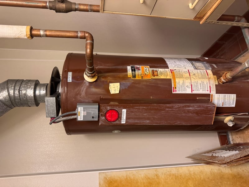Water heater tank and copper piping at 11700 New Kings Rd, Jacksonville, FL 32219