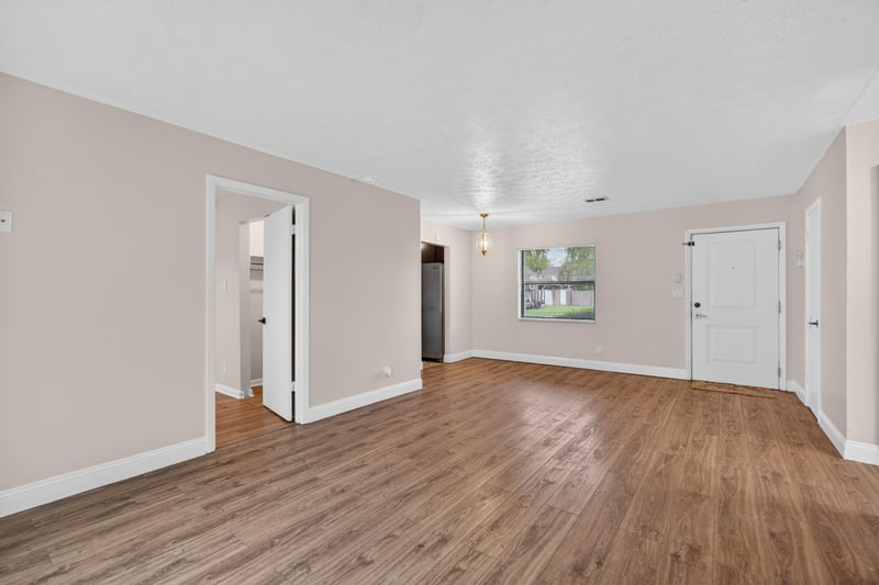 Photo 6 of 2839 Loran Dr W, Jacksonville, FL 32216, photographed by Megapixeler
