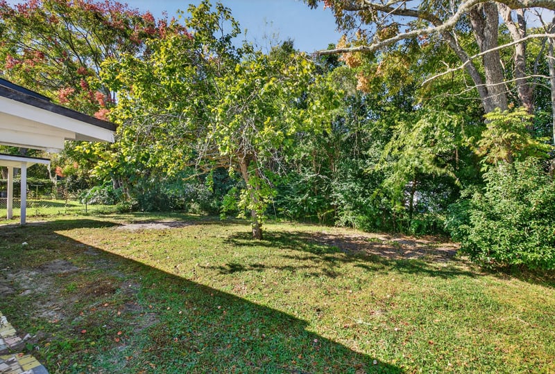 Photo 33 of 5822 Begonia Rd, Jacksonville, FL 32209, photographed by Megapixeler