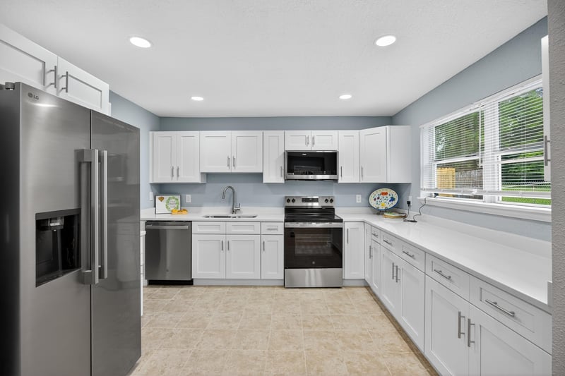 Photo 11 of 6952 Goldilocks Ln, Jacksonville, FL 32210, photographed by Megapixeler
