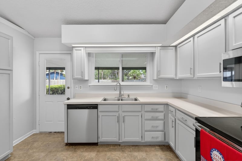 Photo 15 of 622 Valley Forge Rd N, Neptune Beach, FL 32266, photographed by Megapixeler