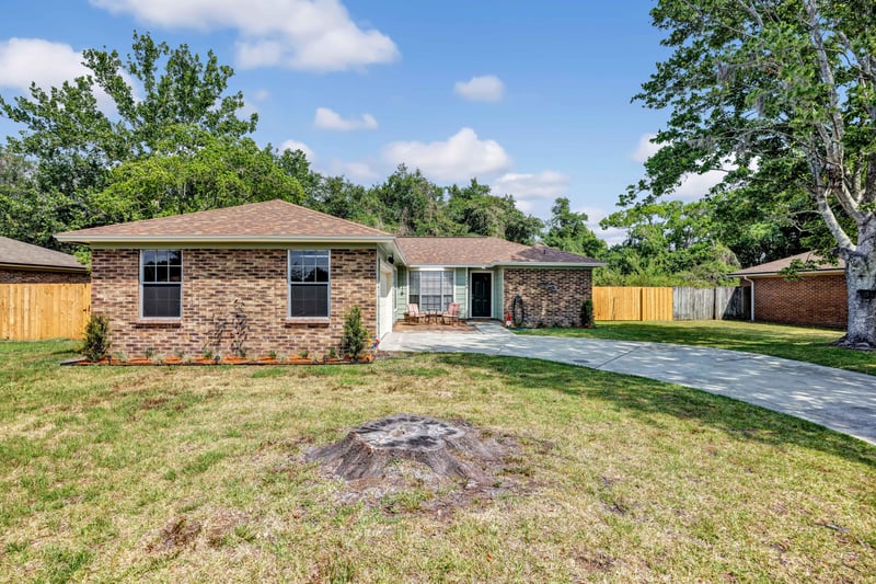 Photo 2 of 2418 Stonehaven Ct W, Orange Park, FL 32065, photographed by Megapixeler